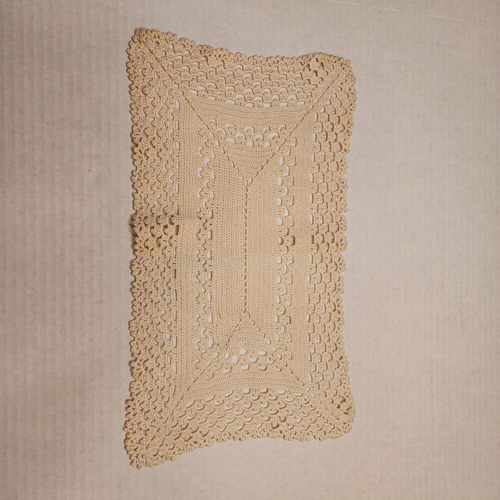 Rectangular handmade crocheted doilie 15.75 in x 9 in